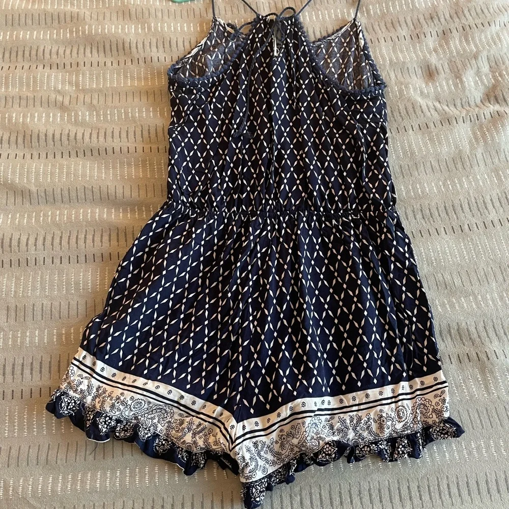 Patterned Romper - Picture 4 of 4